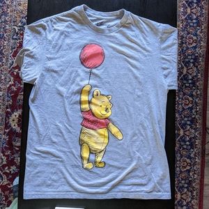 5/$25 Adorable Winnie the Pooh tee t-shirt Disney